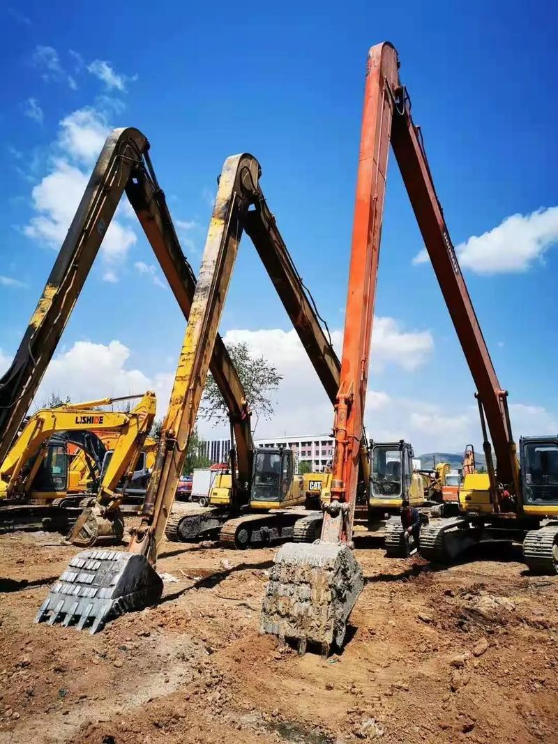 誠信鑄就信賴，竇豆工程機械租賃，您的專業(yè)設備伙伴